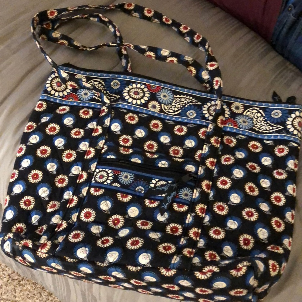 Vera Bradley Medium Sized Night Owl Zip Up Tote!